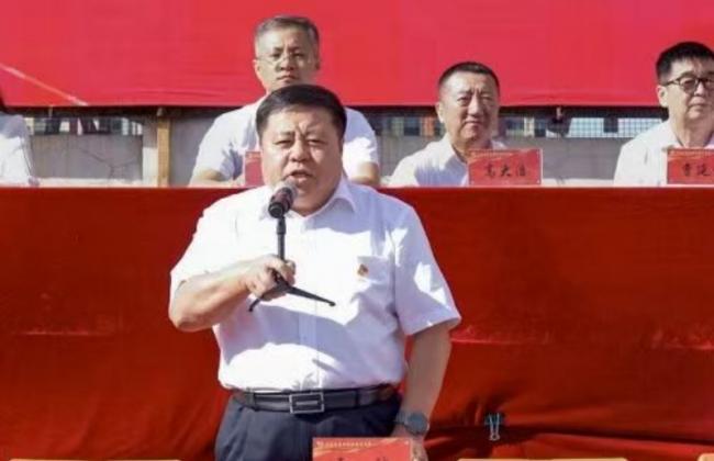 黑龙江农业职业技术学院 举行2025级新生开学典礼 暨军训总结表彰大会