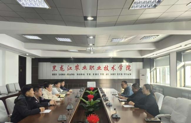 凝心聚力启新程 薪火相传促成长 学生工作部召开新入职辅导员座谈会