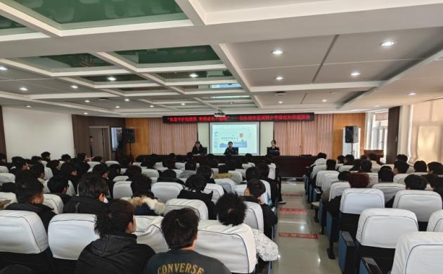 【知识讲座】权益守护进校园 青春成长不迷路   ——我院联合佳木斯市市场监督管理局开展消费维权知识讲座